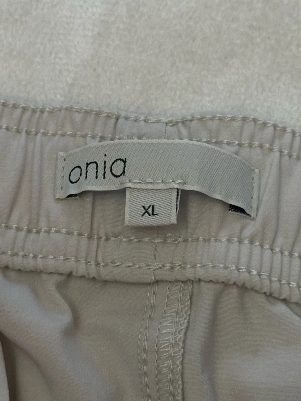 Onia Men's Land To Water 6